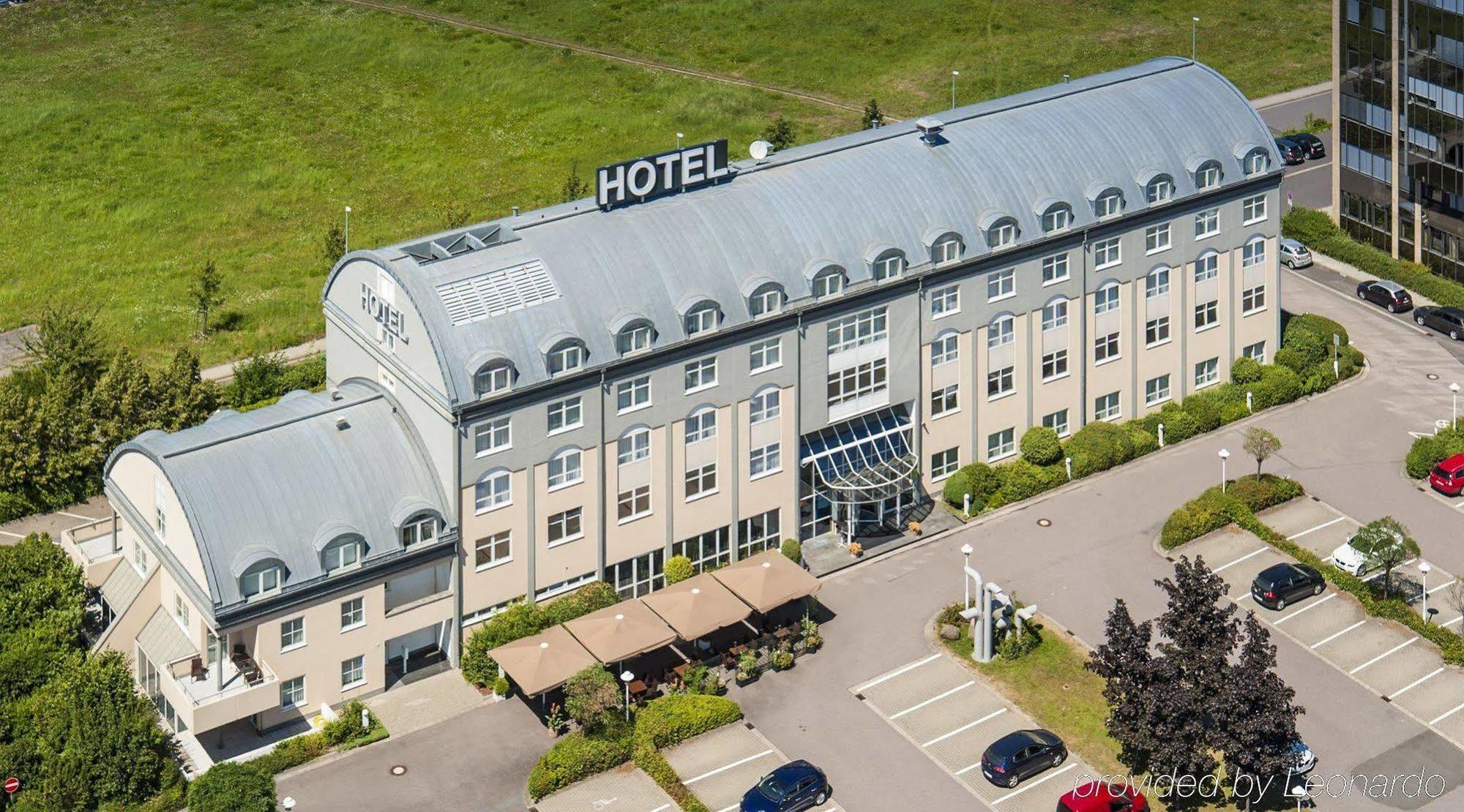 Sachsenpark-Hotel Leipzig Exterior photo